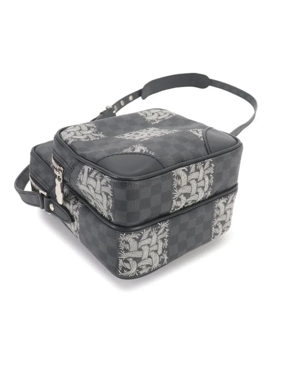 Louis Vuitton Damier Graphite Christopher Nemes Amazon Shoulder Bag